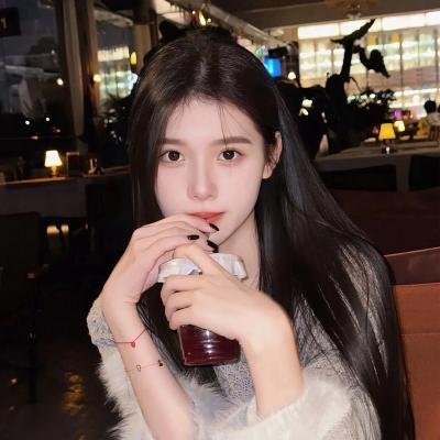 两个爱人和一只熊